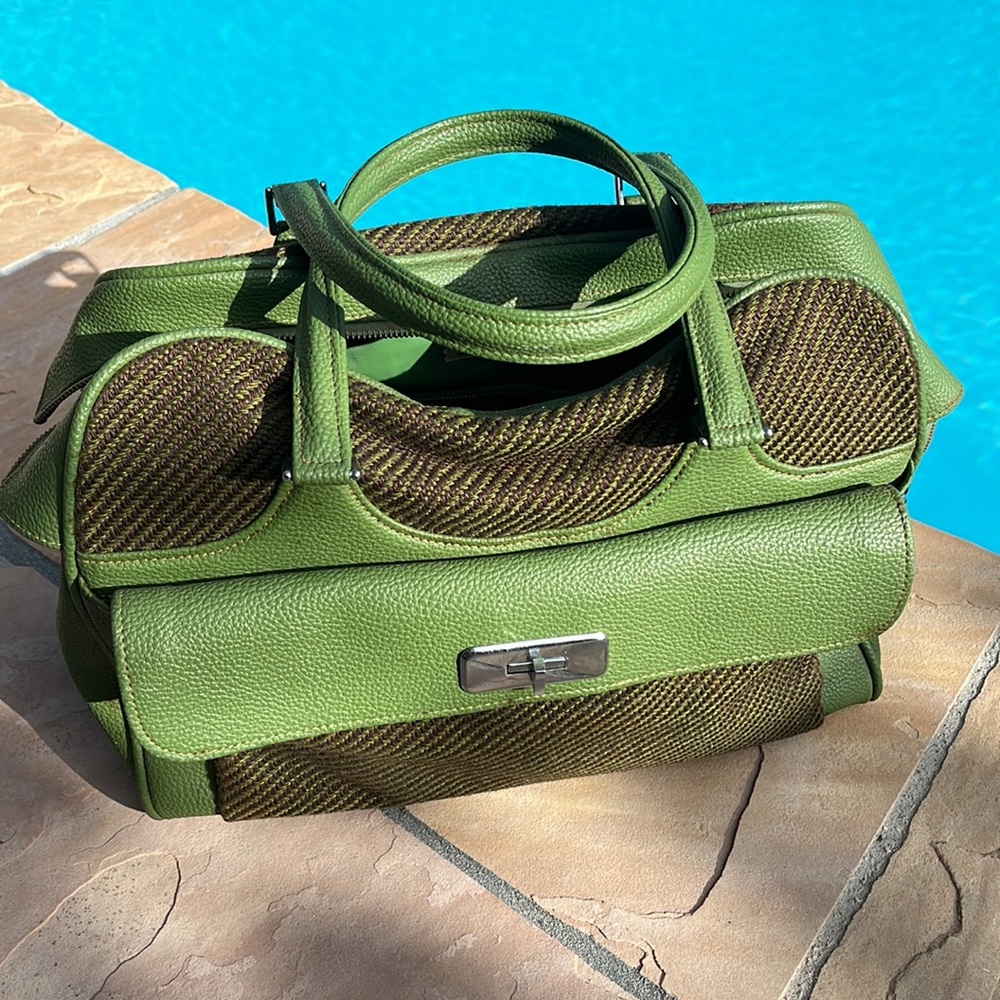 Vintage Samsonite Saturn travel case